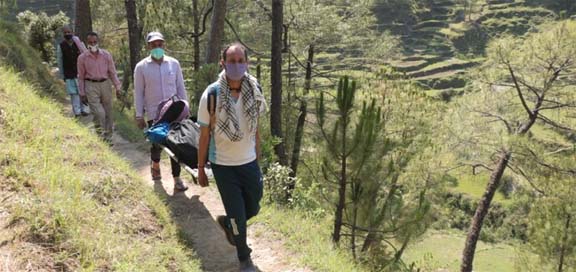 सरकारी चकाचौंध के बीच दम तोड़ती जिन्दगियाँ