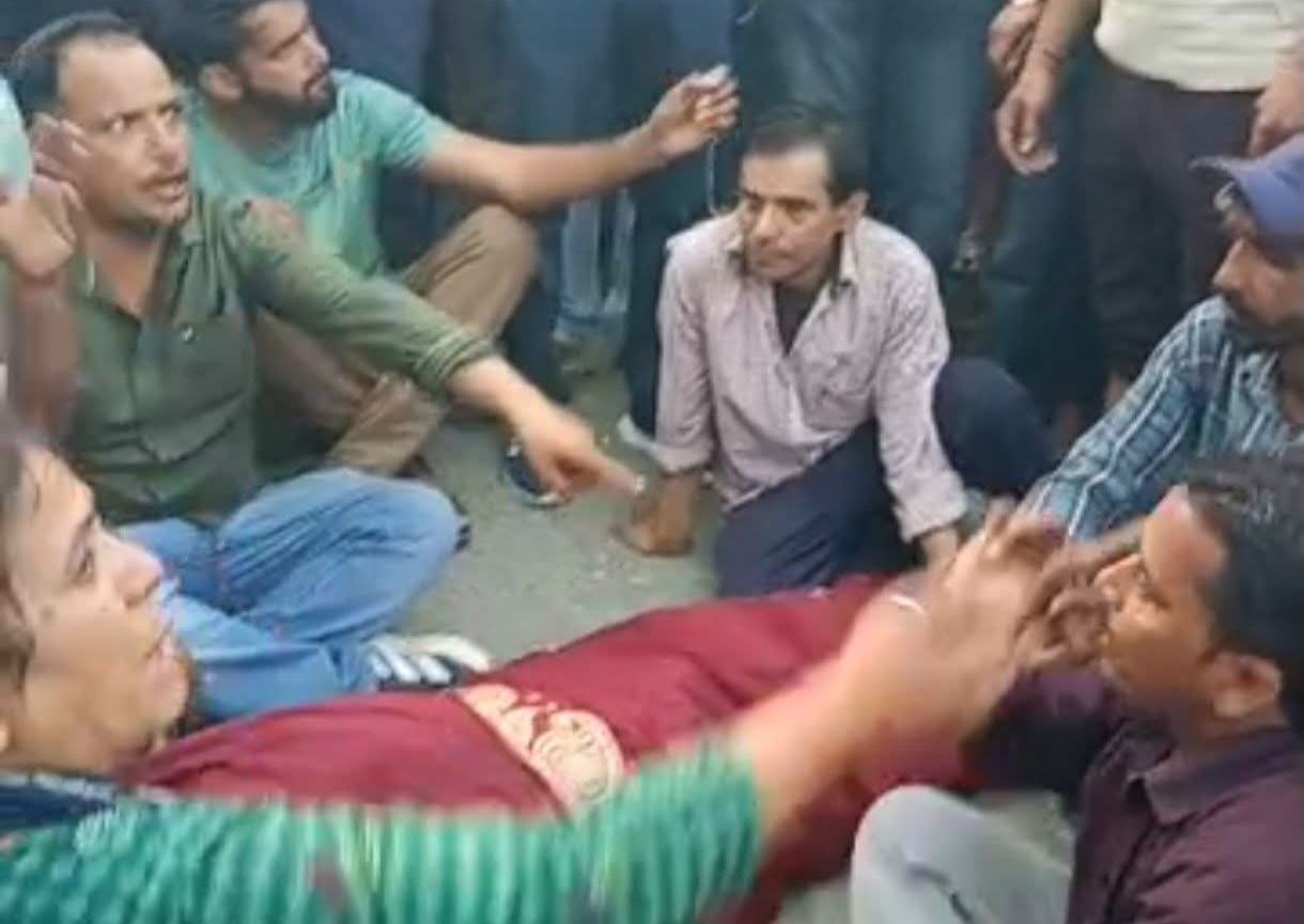 बाघ ने फिर महिला पर हमला किया