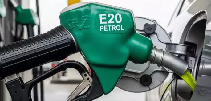 E20 पेट्रोल : ऊर्जा आत्मनिर्भरता की राह या उपभोक्ताओं पर नया प्रयोग?