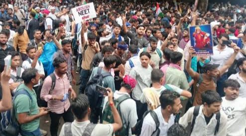 NEET पेपर लीक जैसी राष्ट्रीय समस्या को हल्के में लिया मोदी सरकार ने