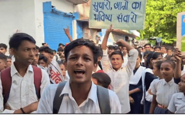 जेन अल्फा की क्रांति: जब बच्चों ने सीखा कि पंखा माँगना भी आंदोलन है