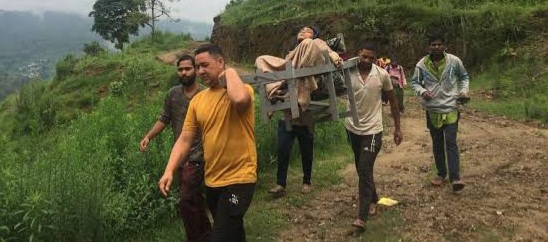 पहाड़ में अस्पताल तो हैं, इलाज कहां है ?